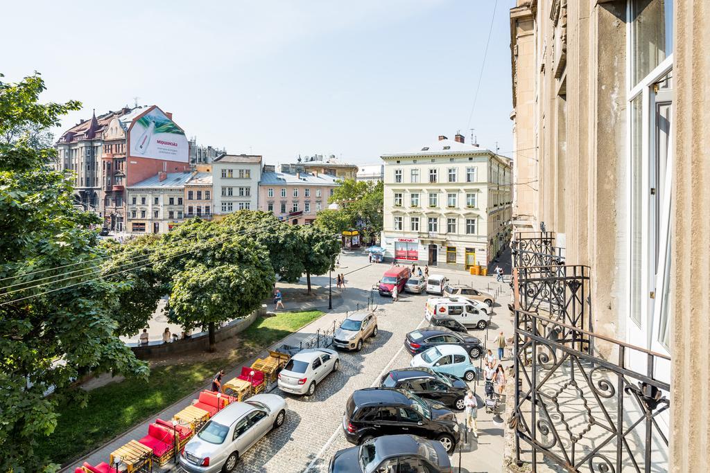 Apartments On Valova 9 Lviv Exteriör bild